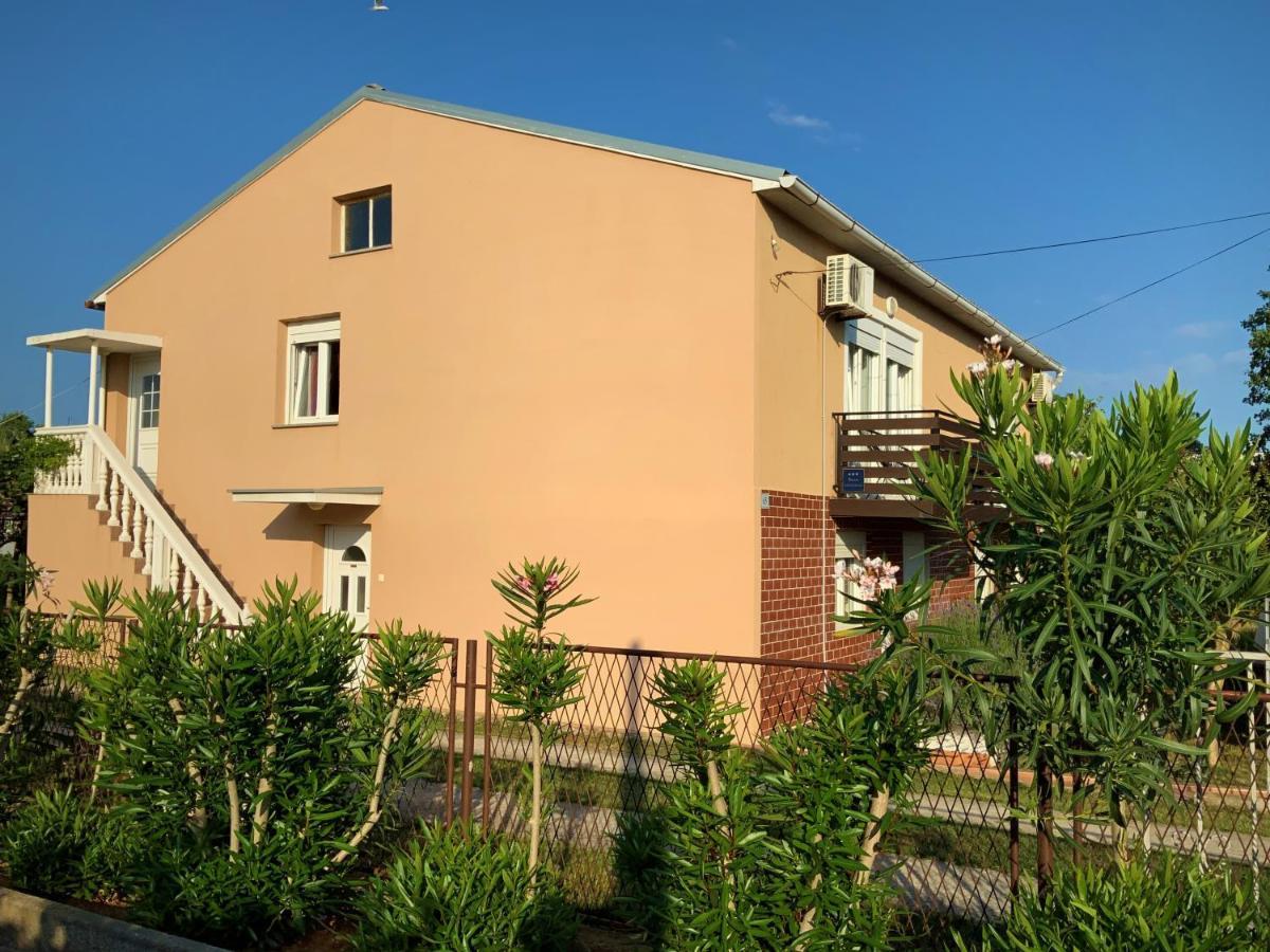 Apartment Agava Istria - Family Vacation Rental With Free Parking, Garden, Wifi Ližnjan Exterior foto